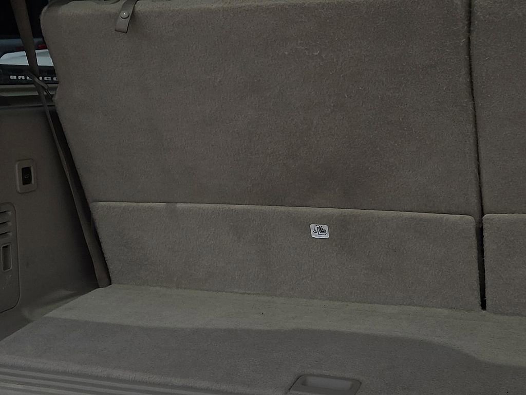 Used 2014 Ford Expedition Limited w/ Equipment Group 301A AWD/4WD image 8