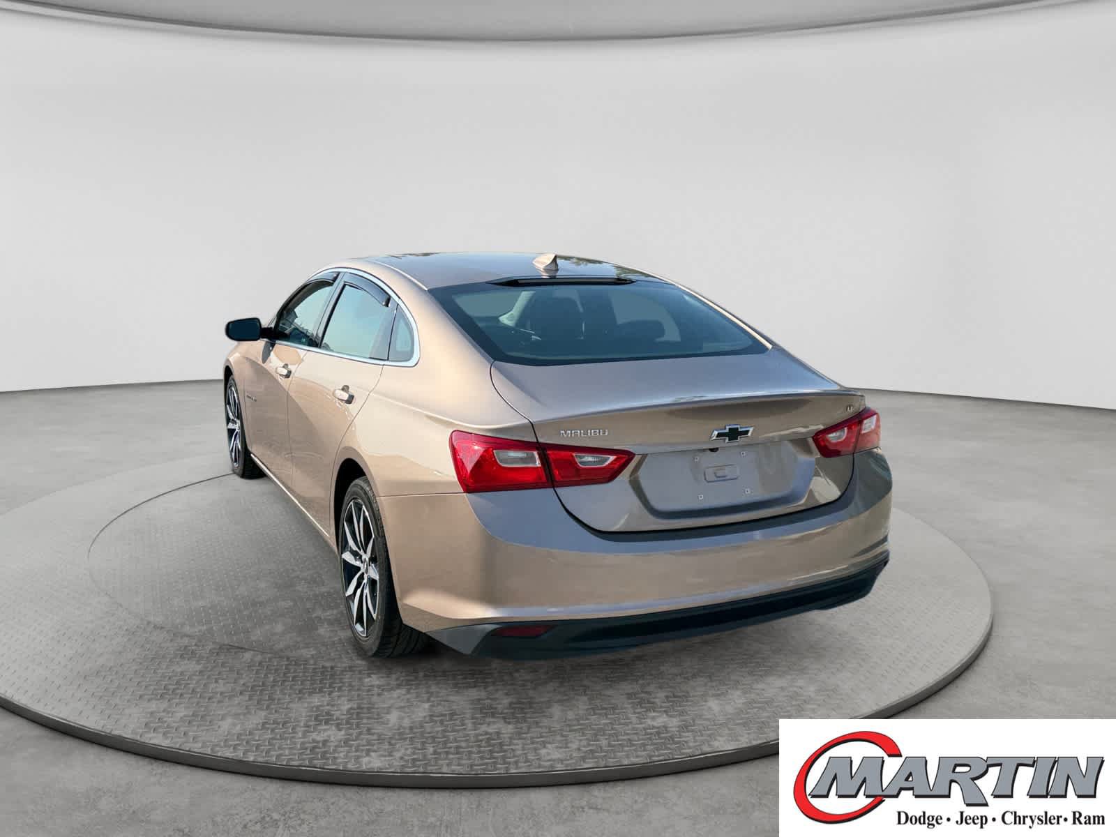 Used 2018 Chevrolet Malibu LT FWD image 7