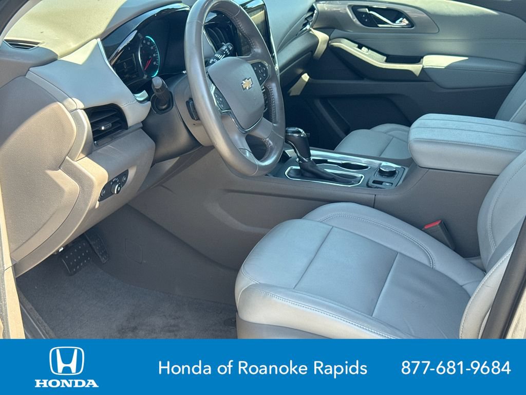 Used 2019 Chevrolet Traverse LT w/ LT Premium Package AWD/4WD image 9