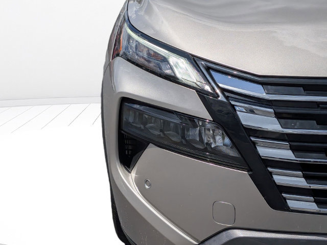 Used 2024 Nissan Rogue SL AWD/4WD image 9