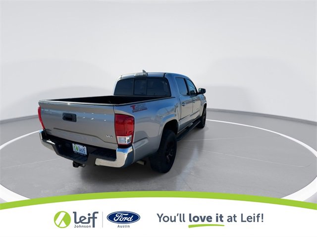 Used 2016 Toyota Tacoma SR5 w/ Towing Package image 10