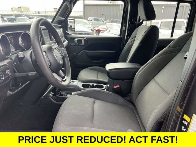 Used 2023 Jeep Gladiator Sport AWD/4WD image 17