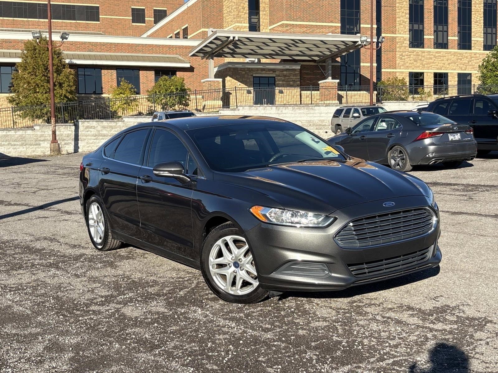 Used 2015 Ford Fusion SE