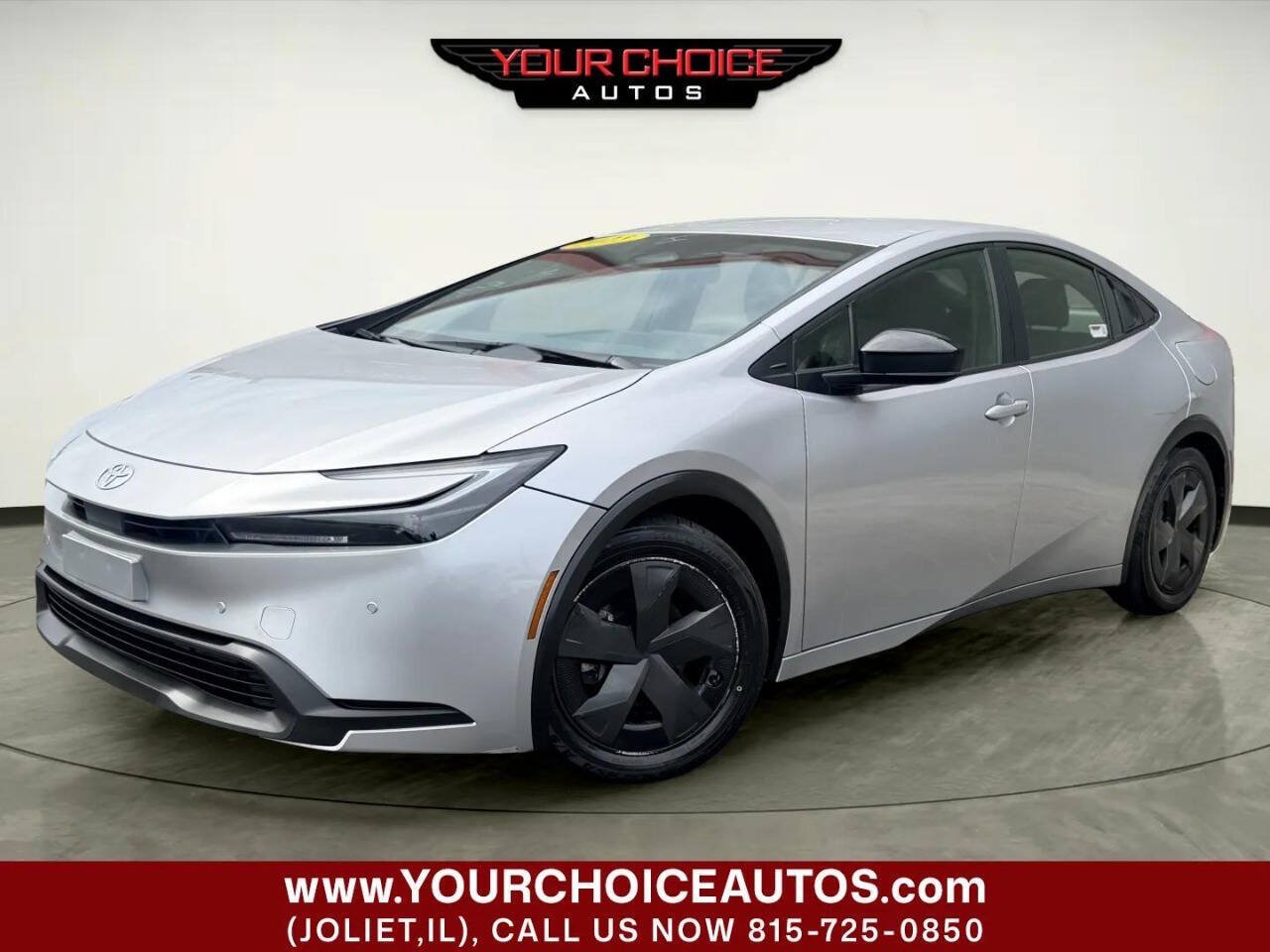 Used 2023 Toyota Prius LE FWD image 1