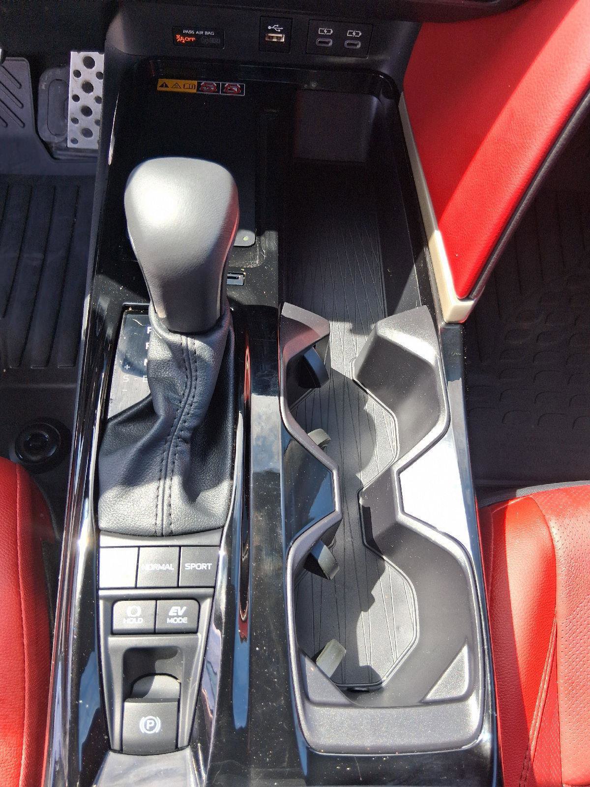 Used 2025 Toyota Camry XSE AWD/4WD image 16