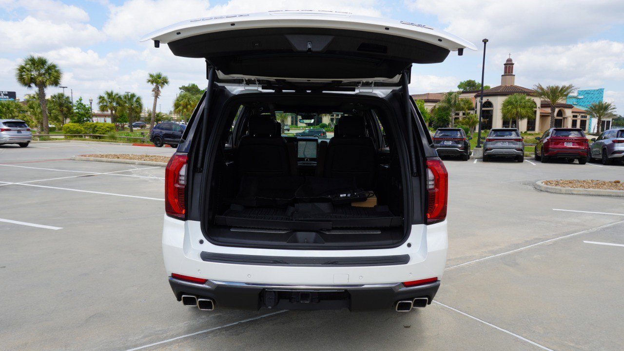 Used 2025 GMC Yukon Denali Ultimate image 42