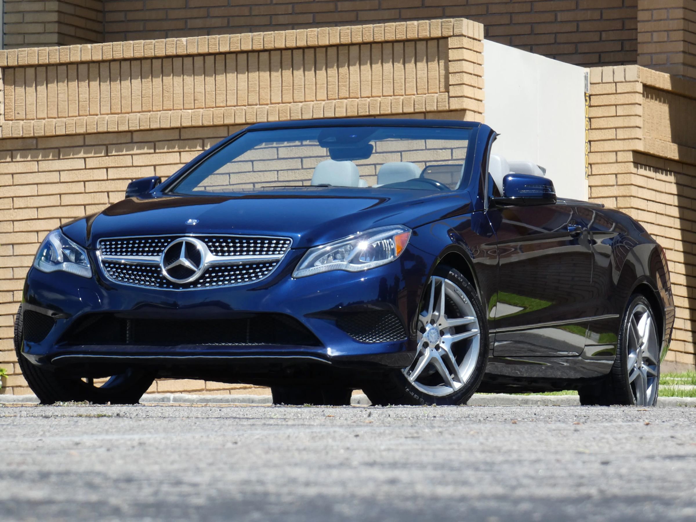 Used 2014 Mercedes-Benz E 350 Cabriolet w/ Premium 1 Package image 2