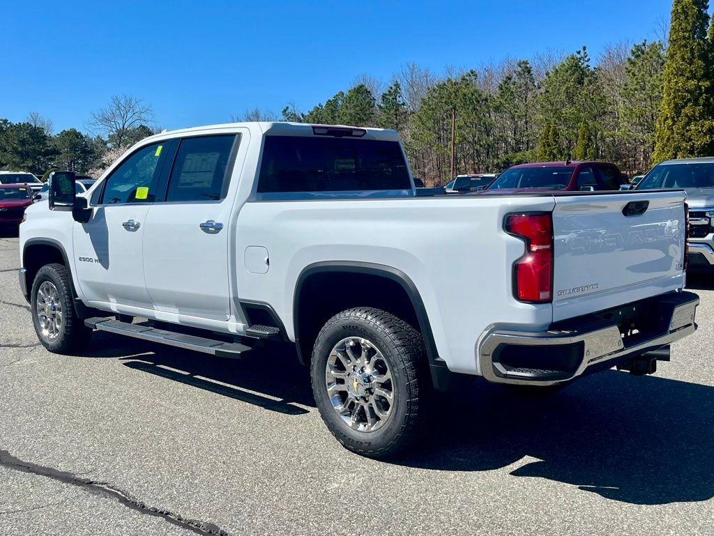 New 2026 Chevrolet Silverado 2500 LTZ w/ LTZ Premium Package AWD/4WD image 3