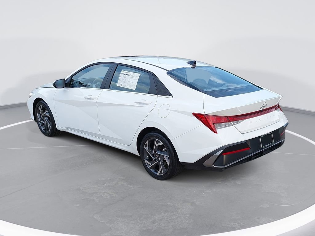 Certified 2025 Hyundai Elantra SEL FWD image 7