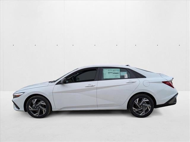 New 2025 Hyundai Elantra SEL image 5