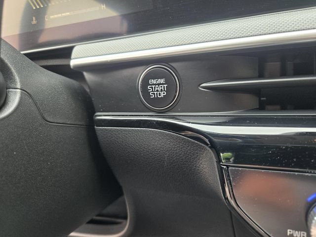 New 2025 Kia K5 LXS FWD image 21