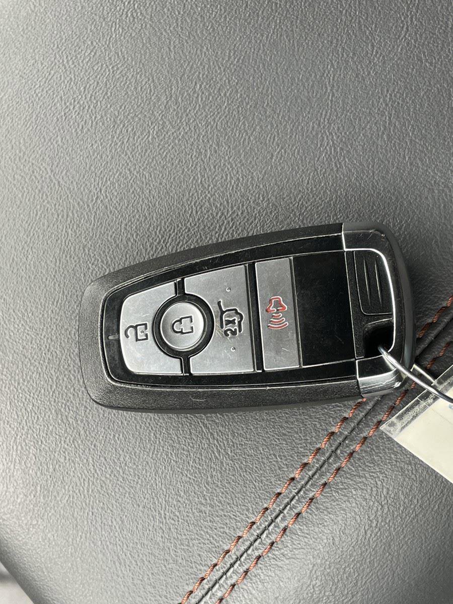 Used 2025 Ford Explorer Active image 26