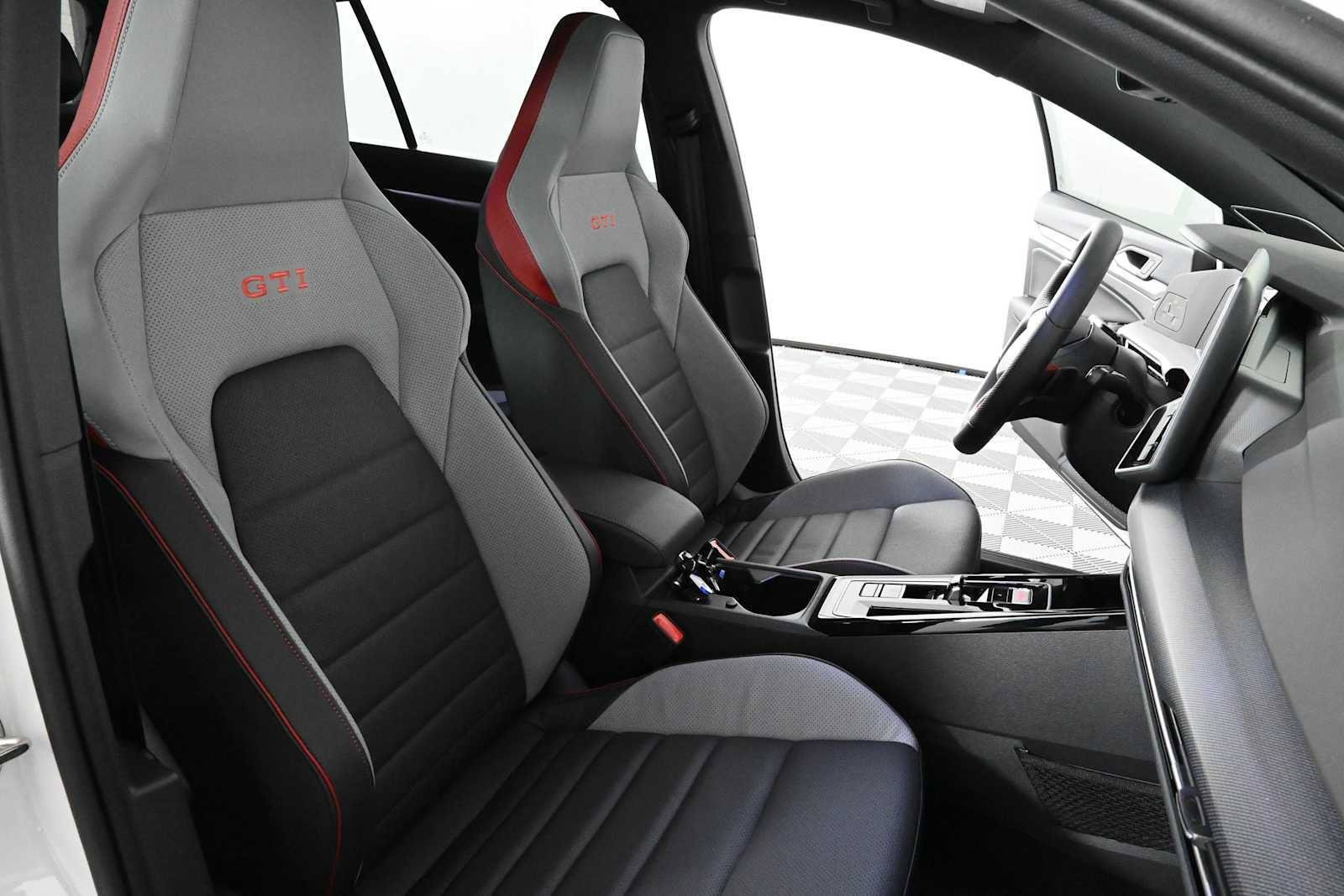 New 2026 Volkswagen GTI SE FWD image 12