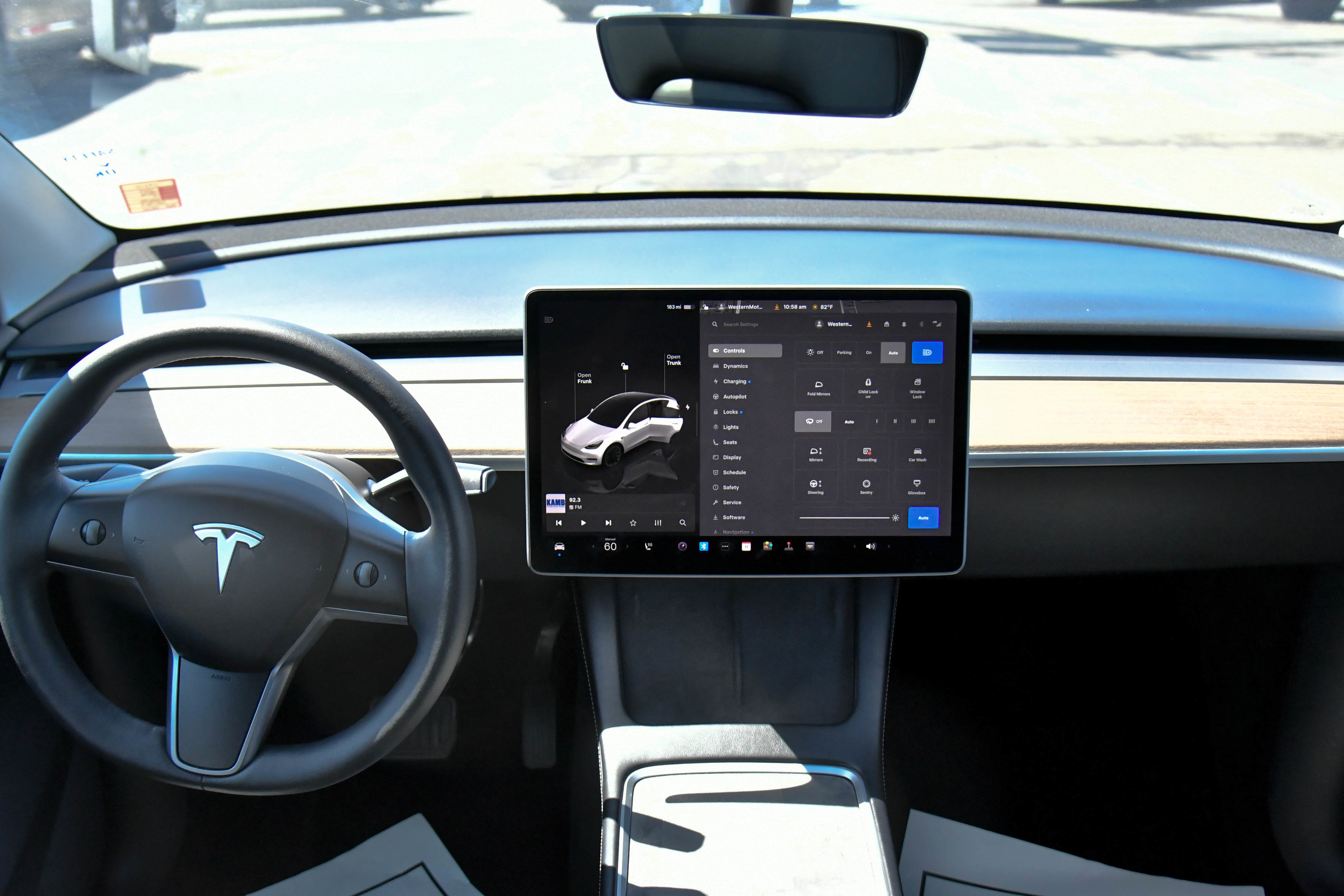 Used 2023 Tesla Model Y Long Range AWD/4WD image 36