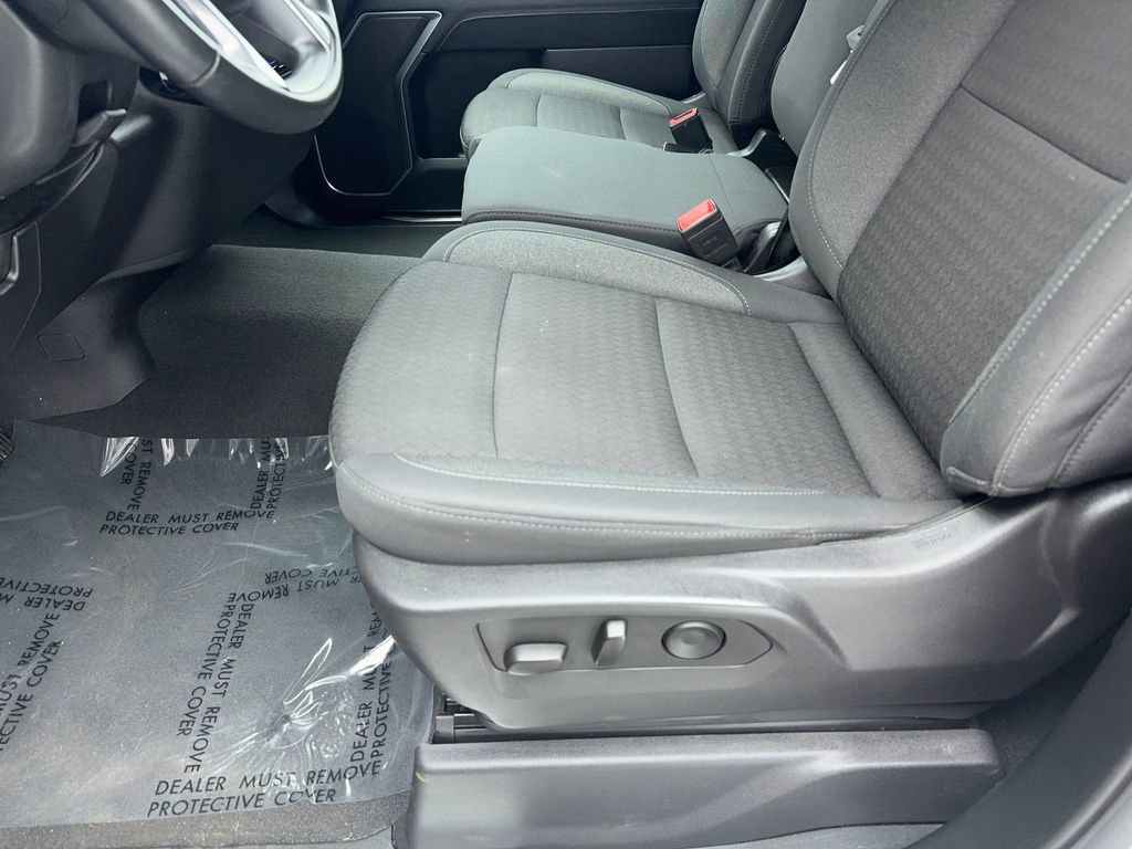 Used 2025 Chevrolet Silverado 1500 LT RWD image 34