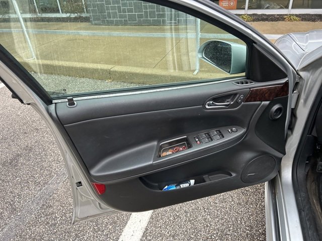 Used 2015 Chevrolet Impala LTZ image 5