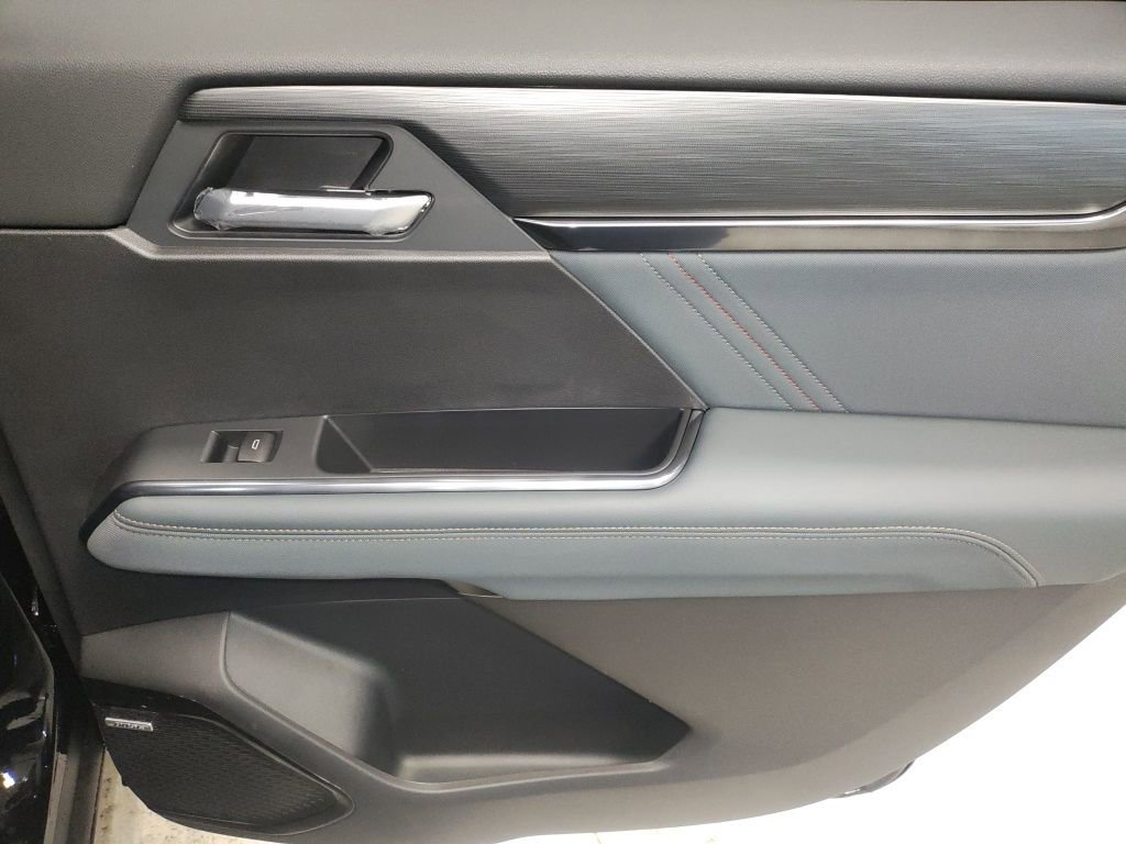 New 2026 GMC Acadia AT4 w/ Super Cruise Package image 15