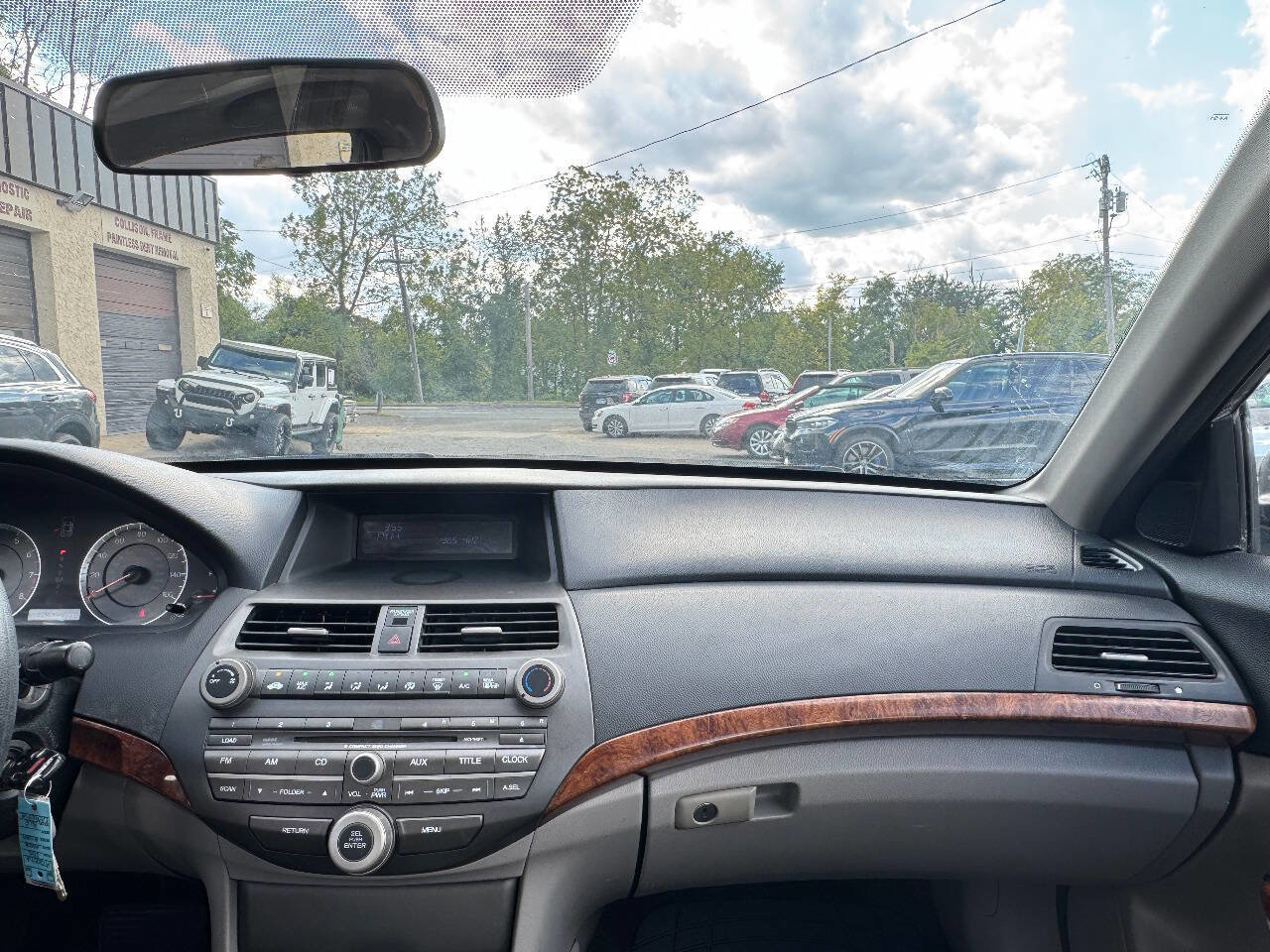 Used 2012 Honda Accord EX image 17