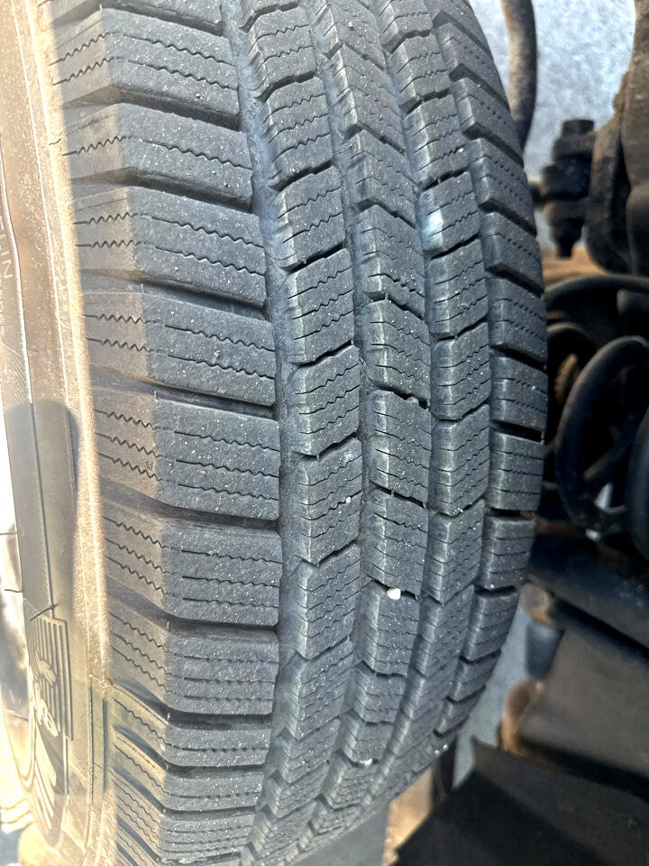 Used 2015 Ford F350 XL w/ Snow Plow Prep Package image 10