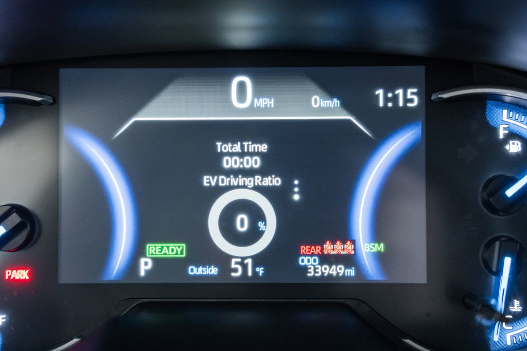 Used 2025 Toyota RAV4 XLE image 42