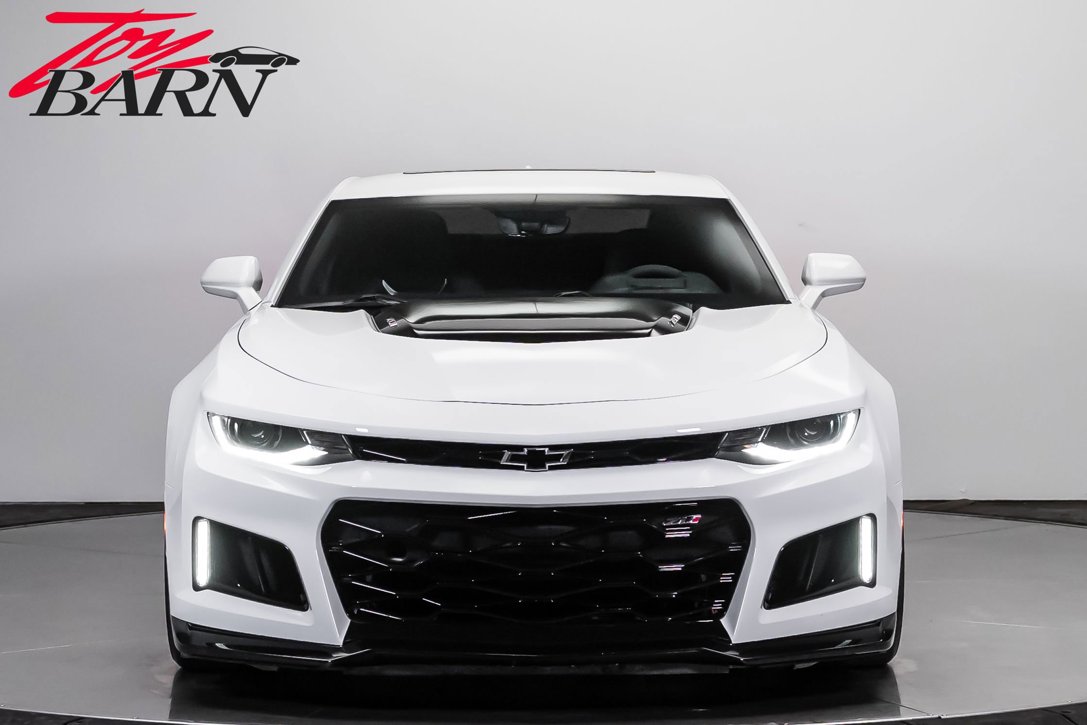 Used 2020 Chevrolet Camaro ZL1 RWD image 8