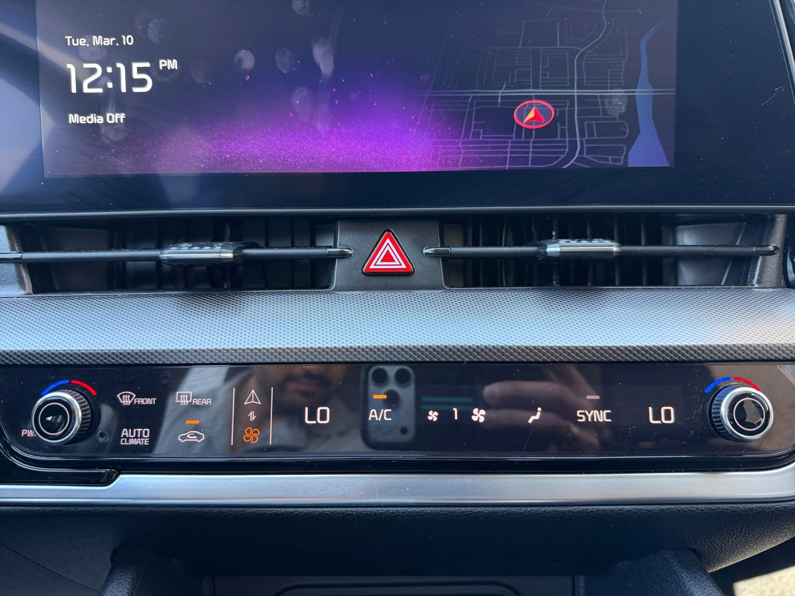 Used 2025 Kia Sportage SX image 11