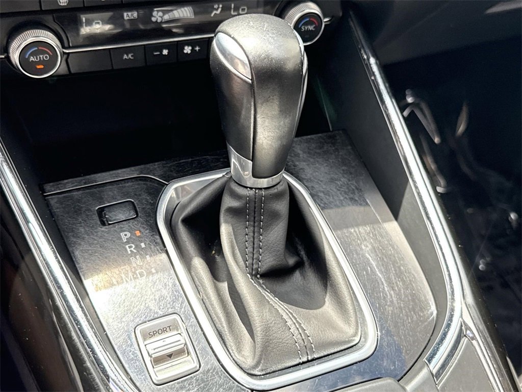 Used 2022 MAZDA CX-9 Touring image 14