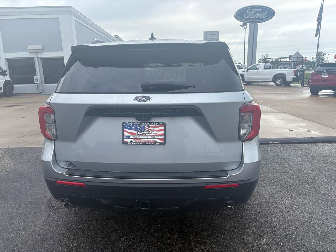 Certified 2023 Ford Explorer ST-Line w/ Class IV Trailer Tow Package RWD image 4