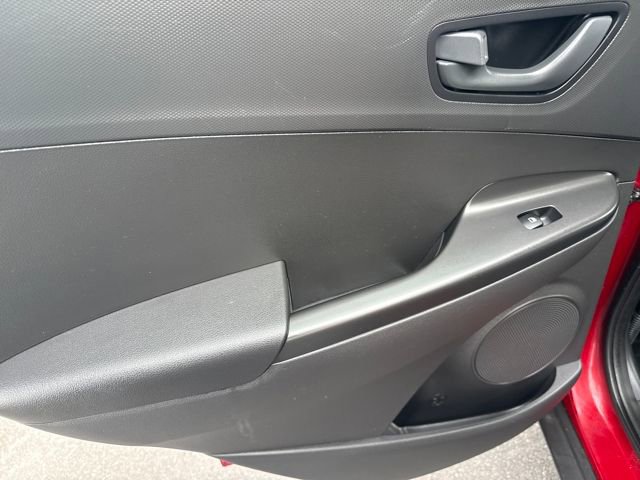 Used 2023 Hyundai Kona SE image 16