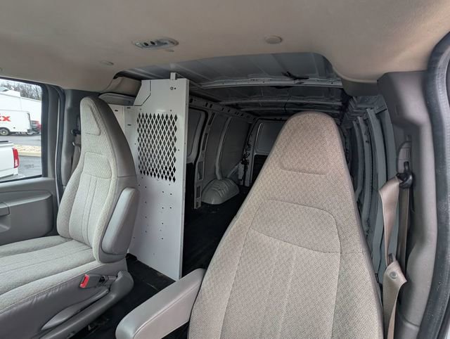 Used 2022 GMC Savana 2500 w/ Driver Convenience Package image 32
