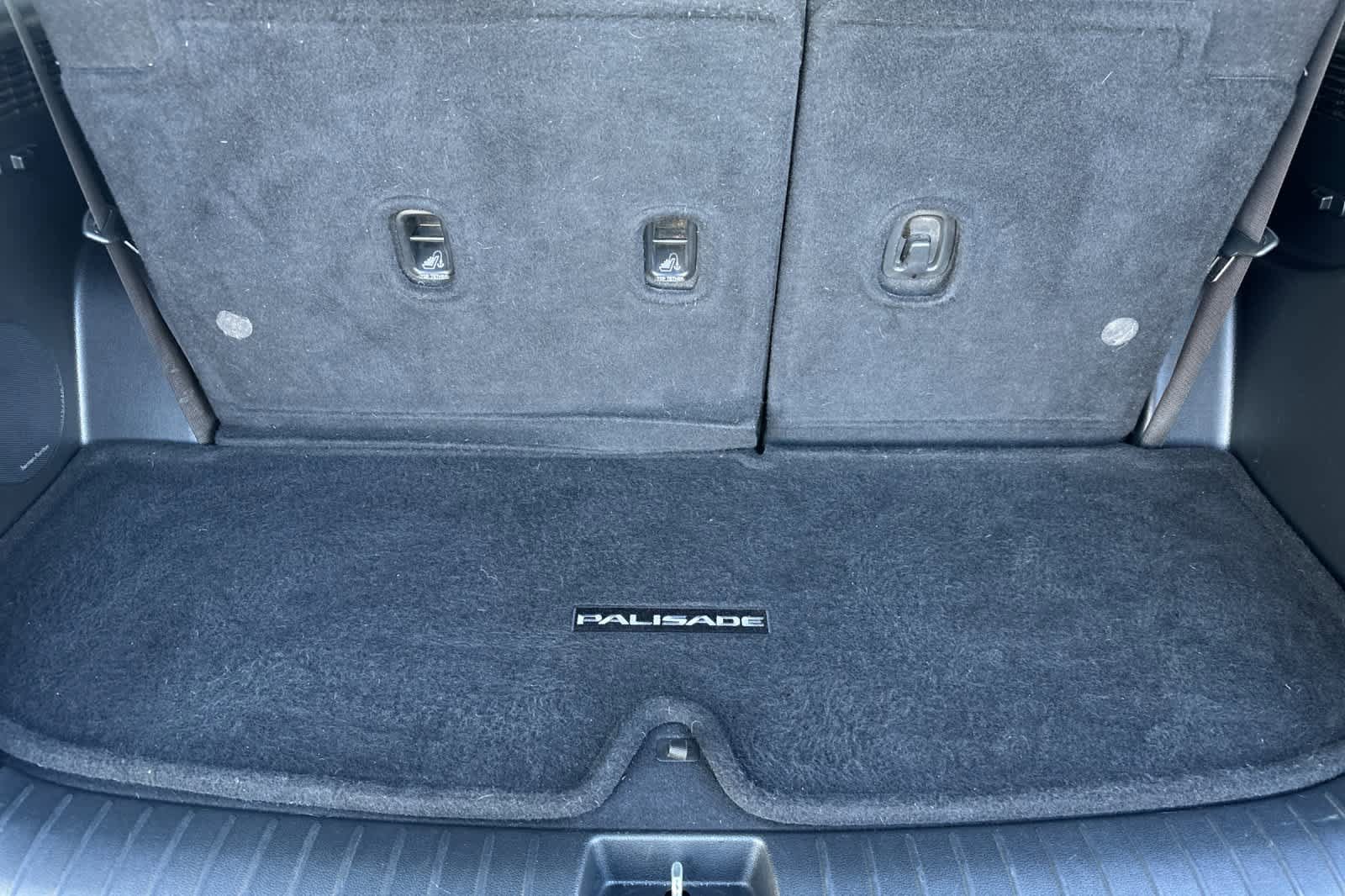 Used 2022 Hyundai Palisade Limited w/ Cargo Package image 17