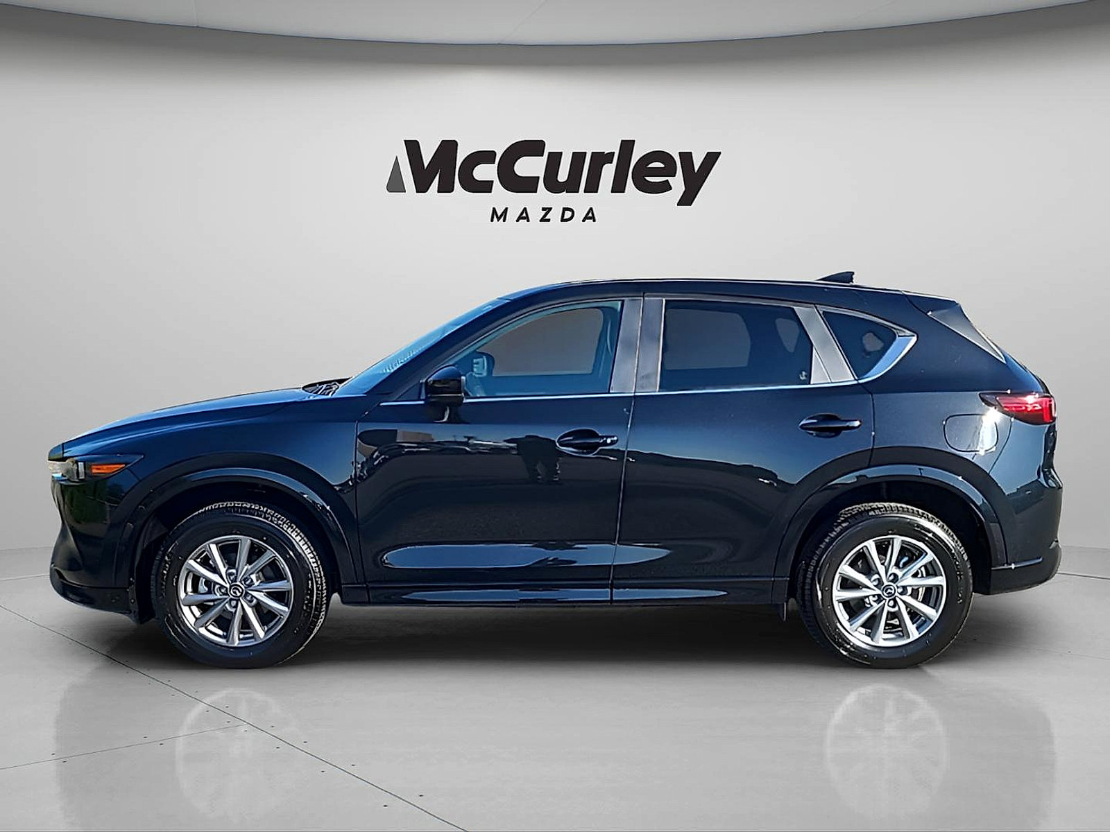 Certified 2025 MAZDA CX-5 AWD 2.5 S w/ Preferred Package image 4