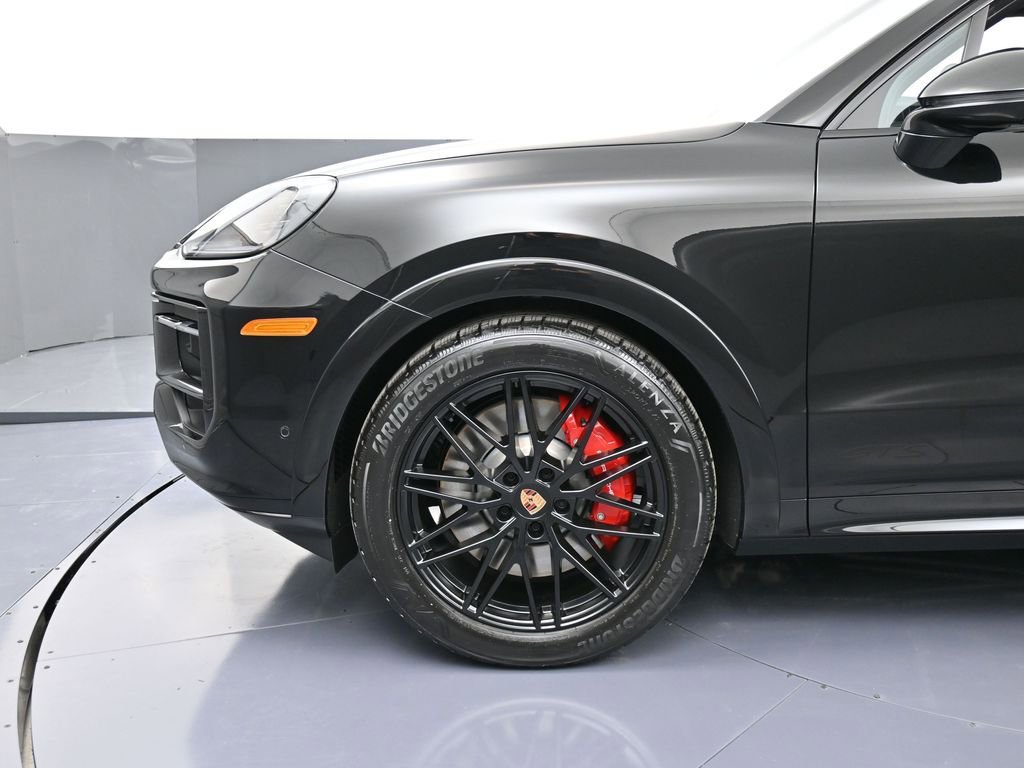 New 2026 Porsche Cayenne GTS image 37