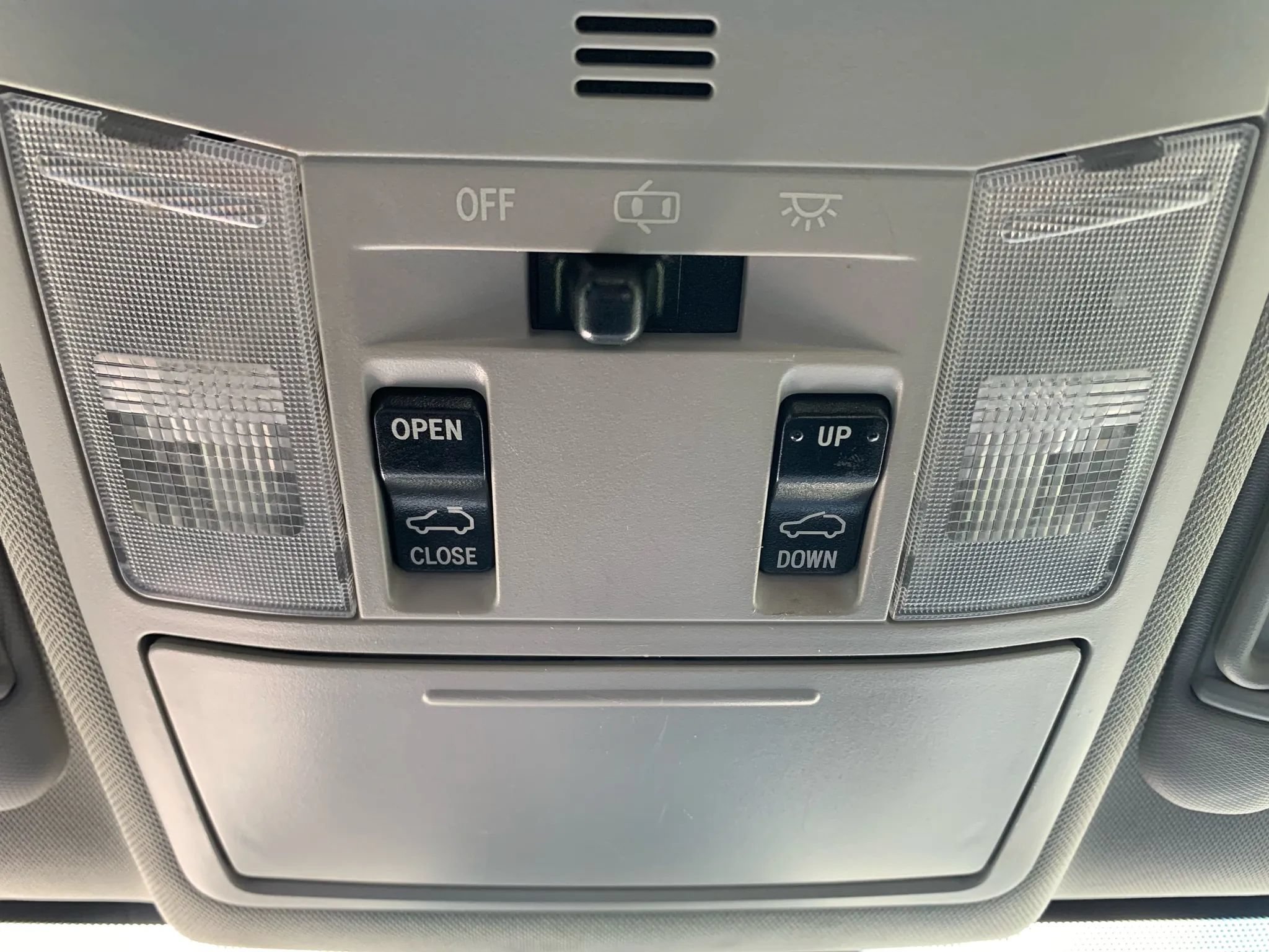 Used 2016 Toyota RAV4 Limited FWD image 22