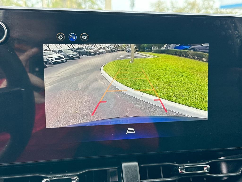 Used 2025 Chevrolet Equinox RS image 14