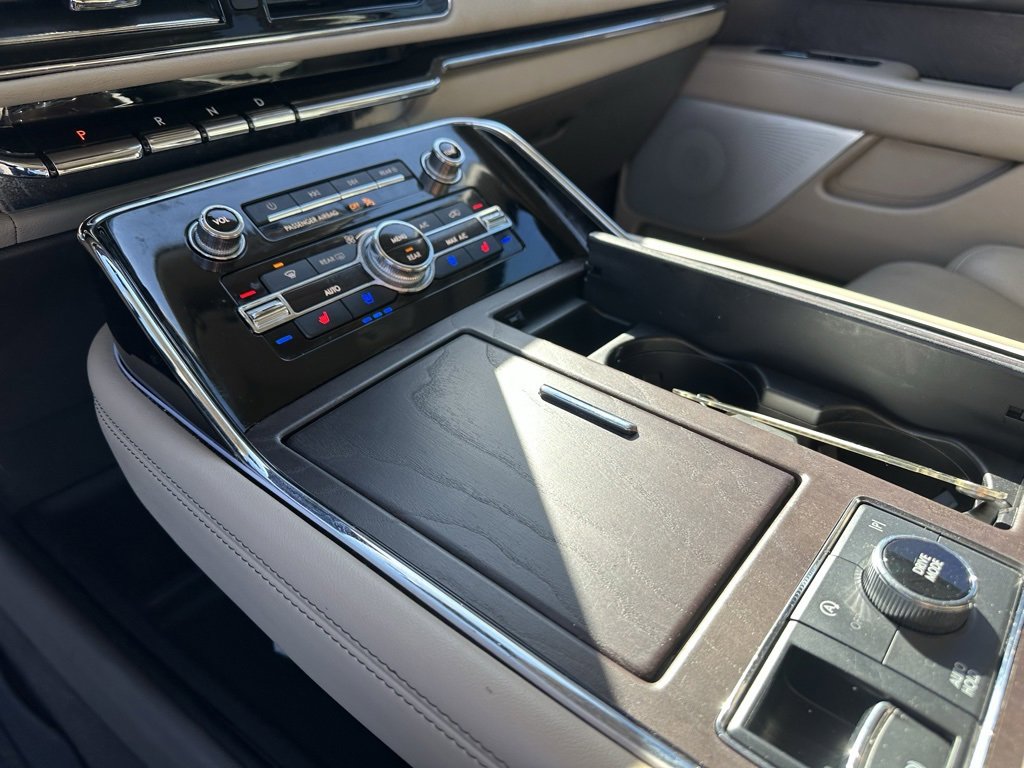 Used 2023 Lincoln Navigator L Reserve image 15