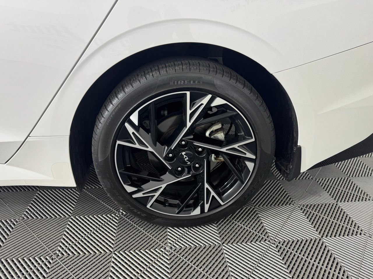 Used 2025 Kia K5 GT-Line w/ GT-Line Premium Package FWD image 13