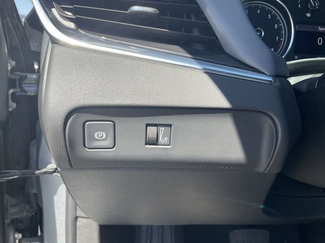 Used 2023 Buick Enclave Essence w/ Sport Touring Edition FWD image 17