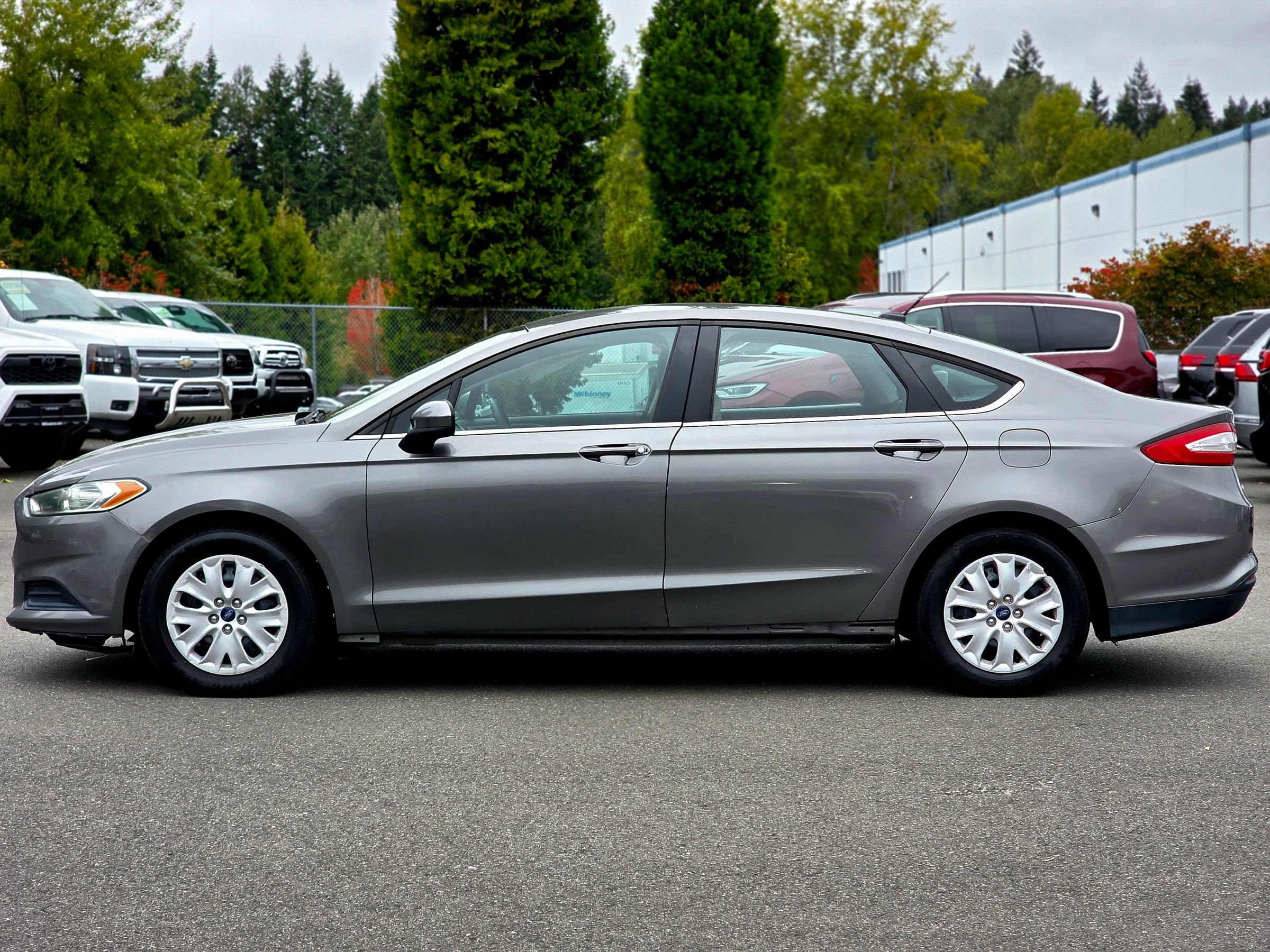 Used 2013 Ford Fusion S FWD image 8