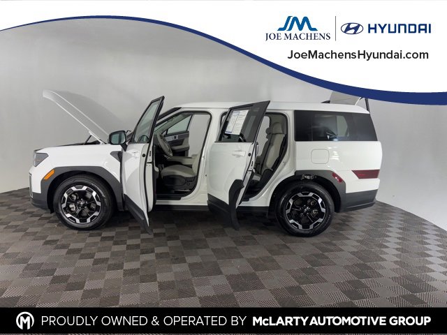 Certified 2024 Hyundai Santa Fe SE image 11