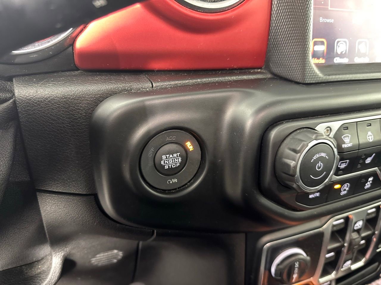 Used 2021 Jeep Gladiator Rubicon w/ Uconnect 4C Nav & Sound Group image 23