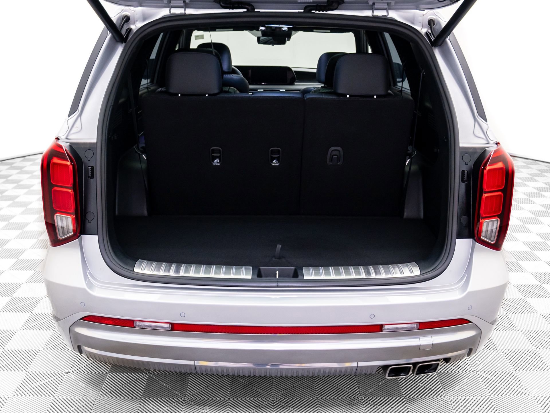 Used 2023 Hyundai Palisade Calligraphy image 34