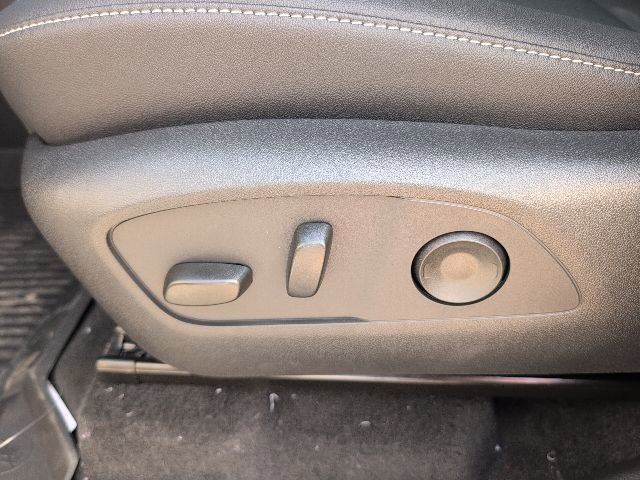 New 2026 Chevrolet Traverse LT w/ Driver Confidence Package image 15