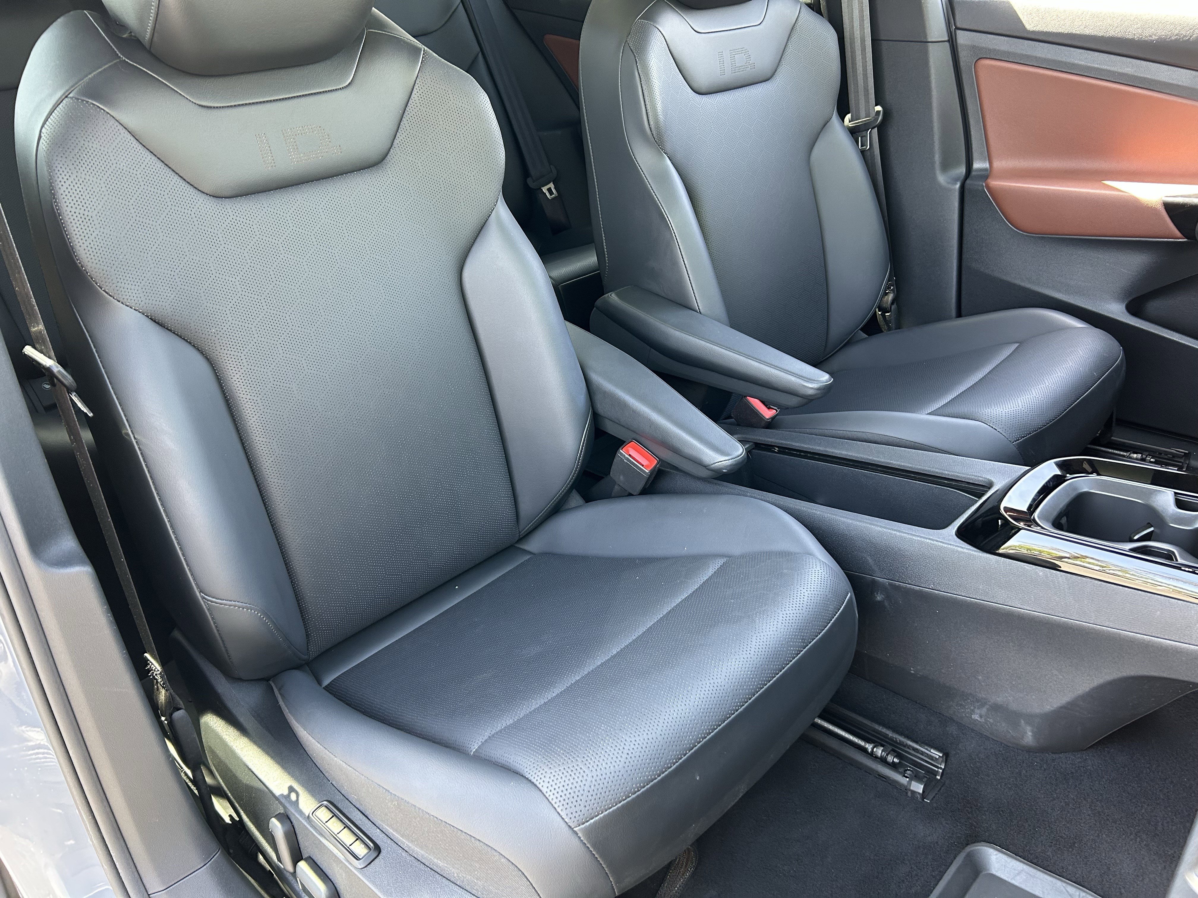 Used 2022 Volkswagen ID.4 Pro S RWD image 8