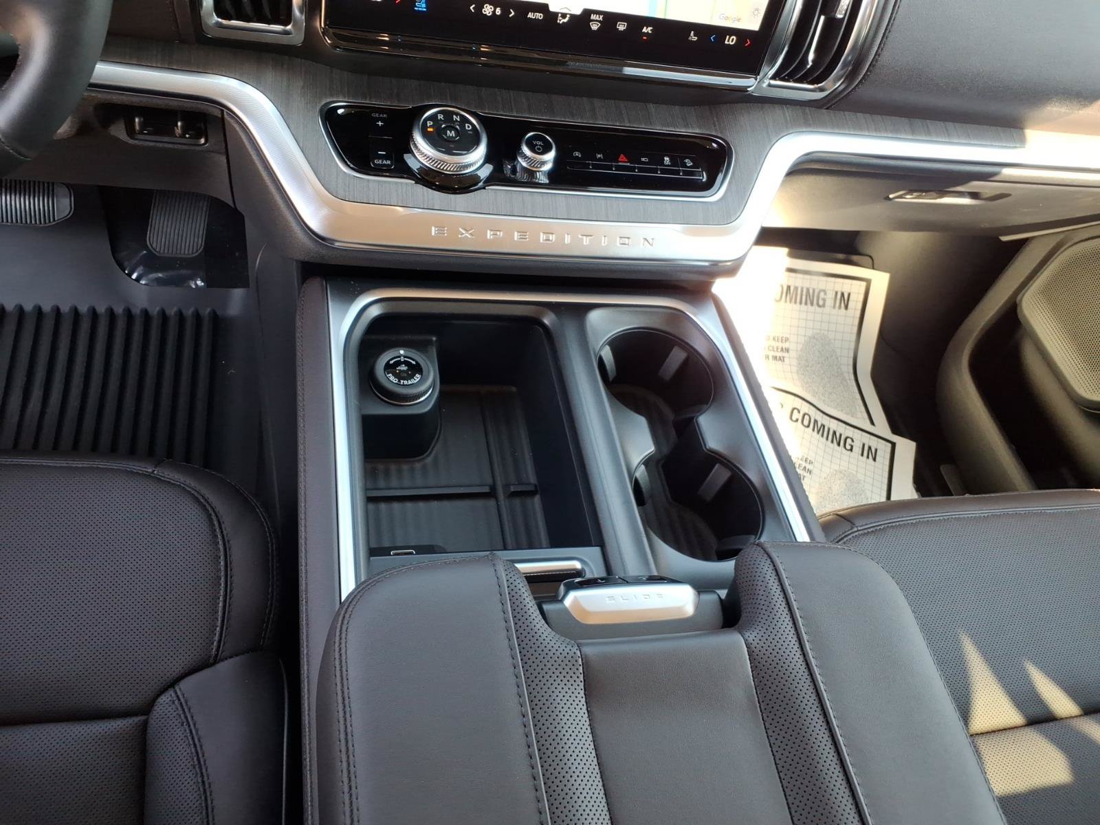 New 2026 Ford Expedition Max Platinum w/ Platinum Ultimate Package AWD/4WD image 17