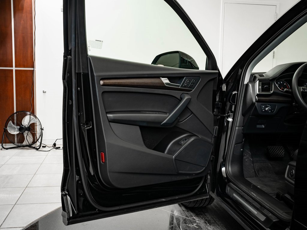 Used 2023 Audi Q5 2.0T Premium w/ Convenience Package image 27