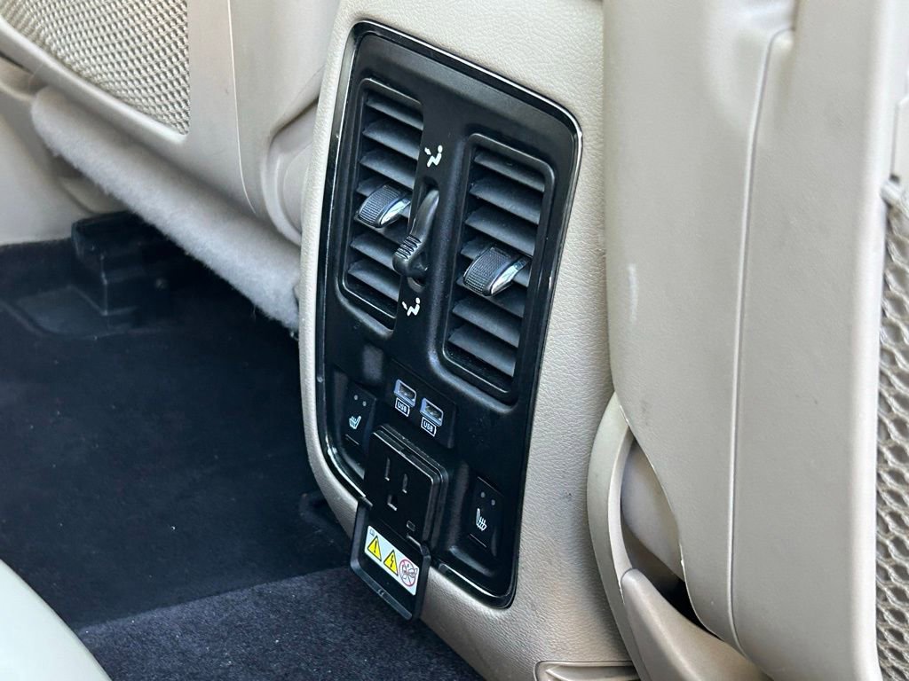 Used 2017 Jeep Grand Cherokee Limited w/ Luxury Group II image 34