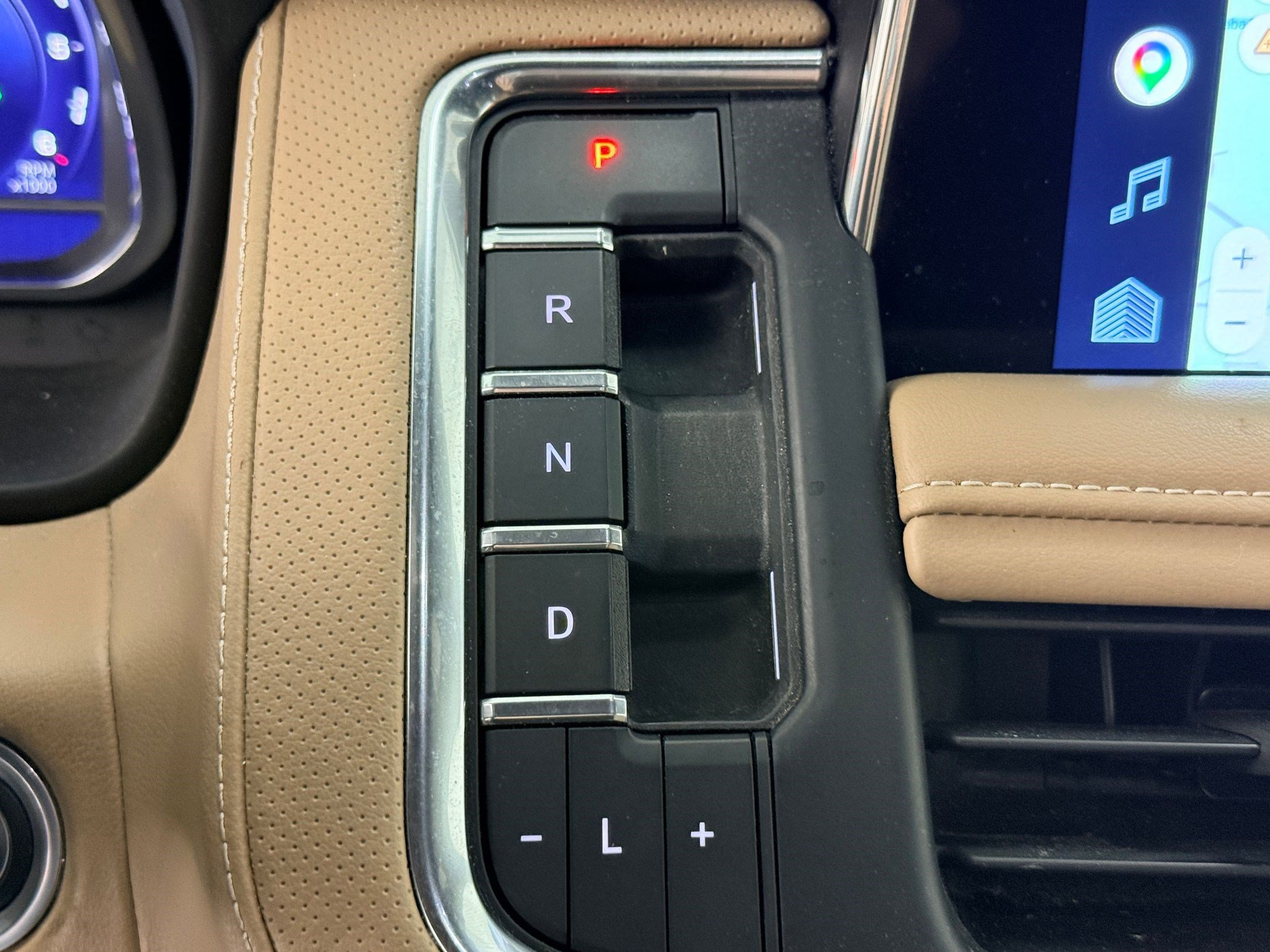 Used 2022 Chevrolet Tahoe Premier RWD image 18