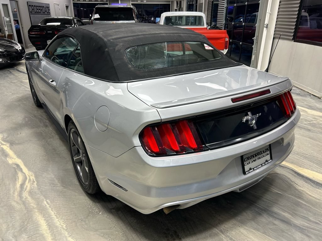 Used 2016 Ford Mustang Convertible w/ Equipment Group 051A RWD image 26