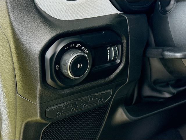 Used 2024 Jeep Wrangler Unlimited Sport AWD/4WD image 10